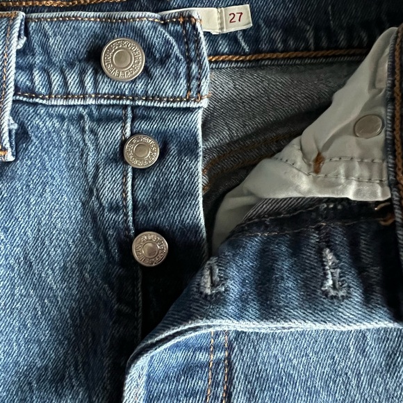 Levi’s Wedgie Straight Fit Jean - Size 27 - Medium Wash - Picture 6 of 10